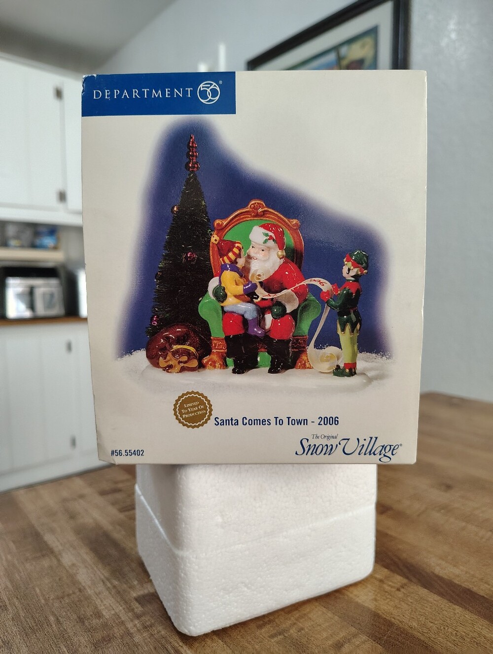 Dept 56 Original Snow Village 2006 "Santa Comes To Town" NIB/Sealed #56.55402